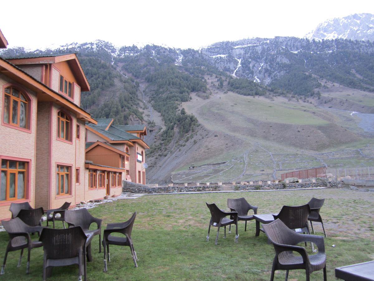 Hotel Akbar Sonamarg Exterior photo